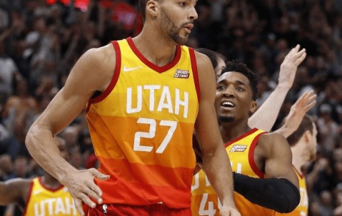 百家乐玩法-爵士队在季后赛中连胜对手，声势如虹的简单介绍